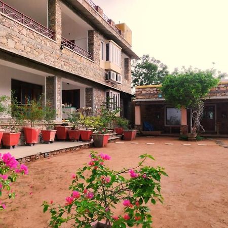 Devra Udaipur Hotel Екстериор снимка