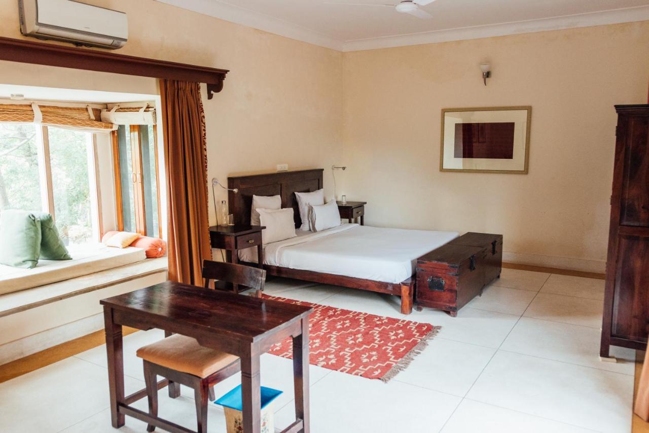 Devra Udaipur Hotel Екстериор снимка