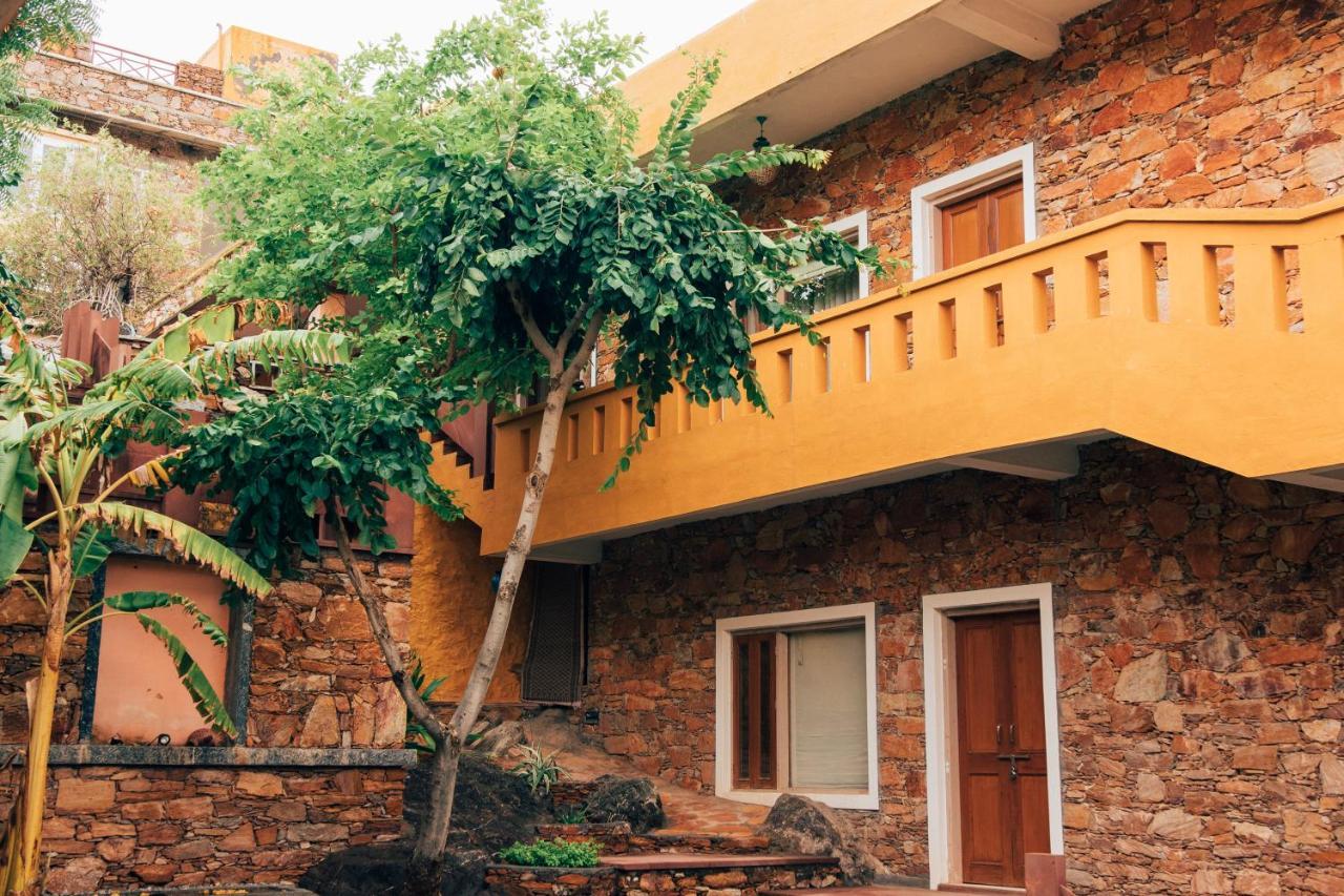Devra Udaipur Hotel Екстериор снимка