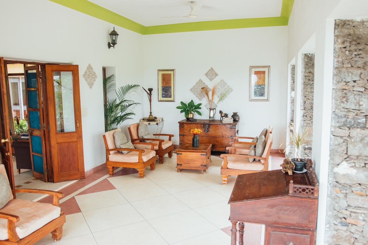 Devra Udaipur Hotel Екстериор снимка