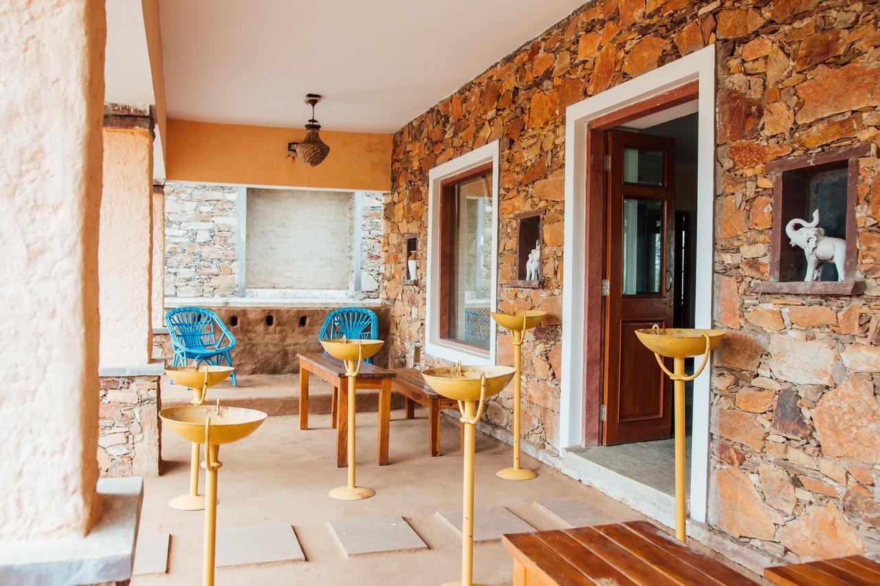 Devra Udaipur Hotel Екстериор снимка