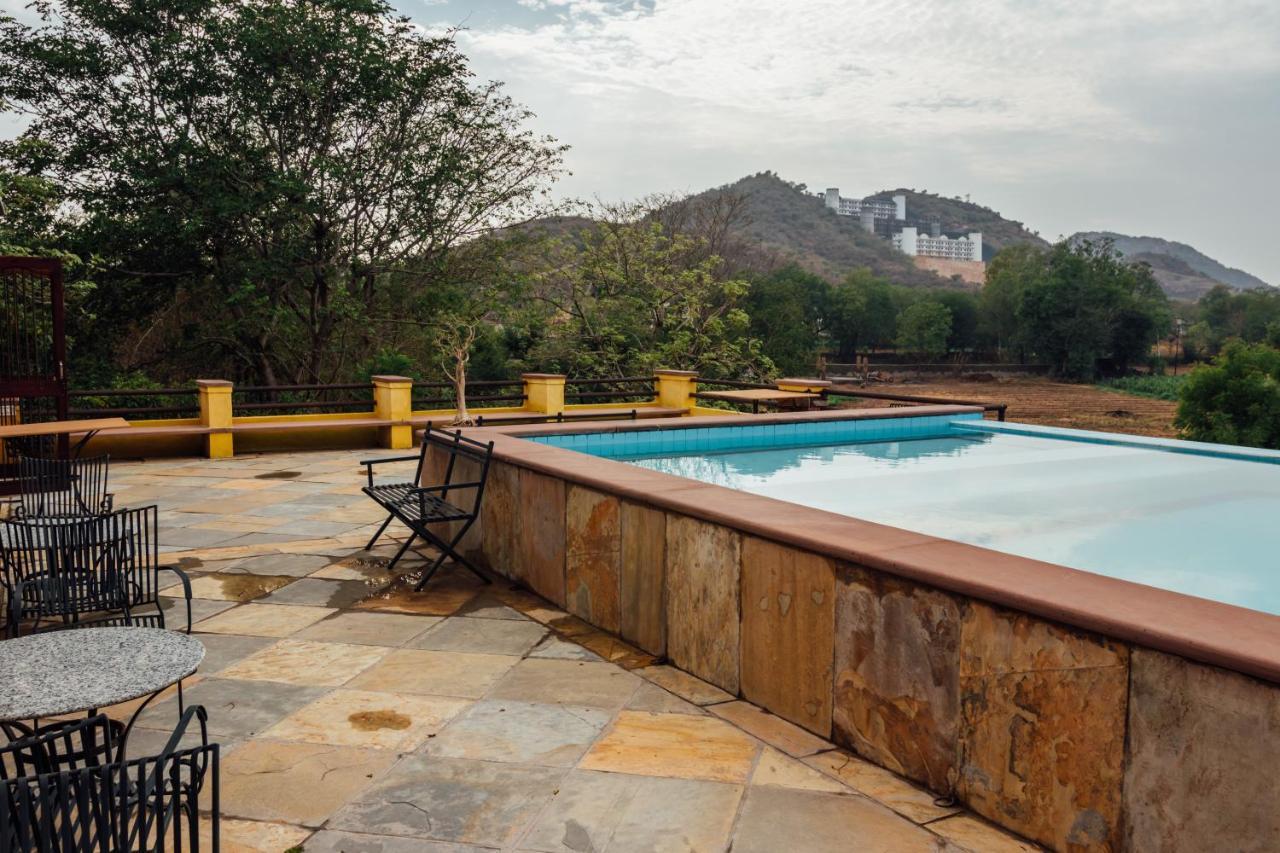 Devra Udaipur Hotel Екстериор снимка