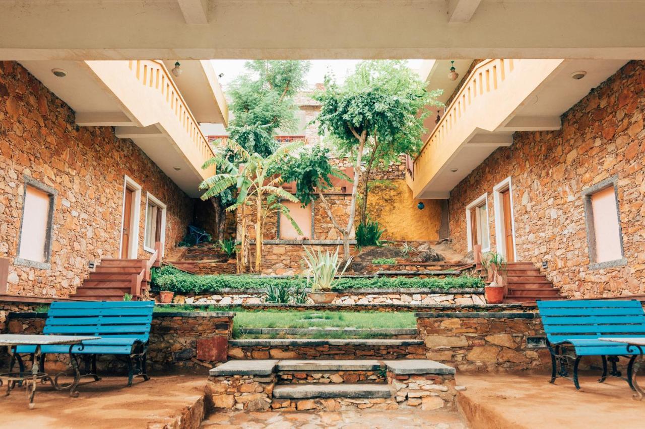 Devra Udaipur Hotel Екстериор снимка