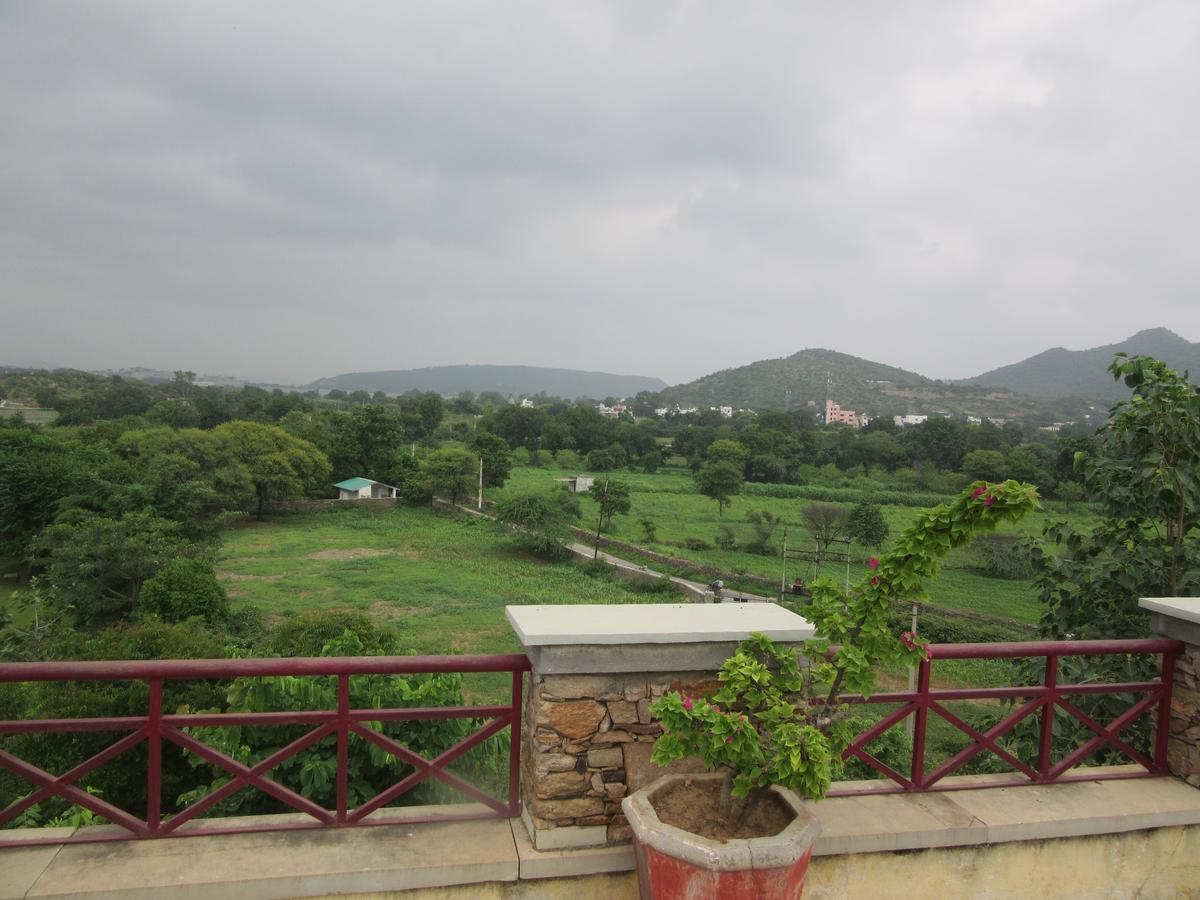 Devra Udaipur Hotel Екстериор снимка