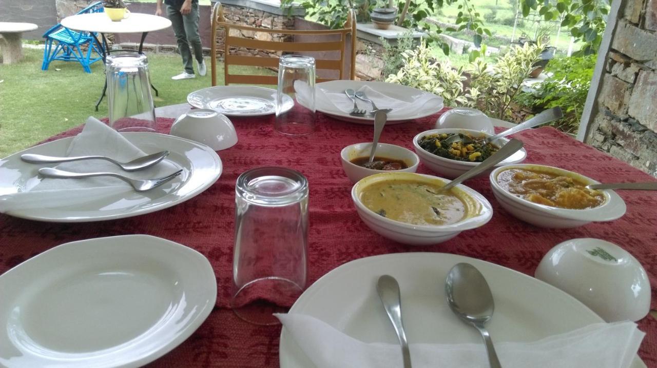 Devra Udaipur Hotel Екстериор снимка